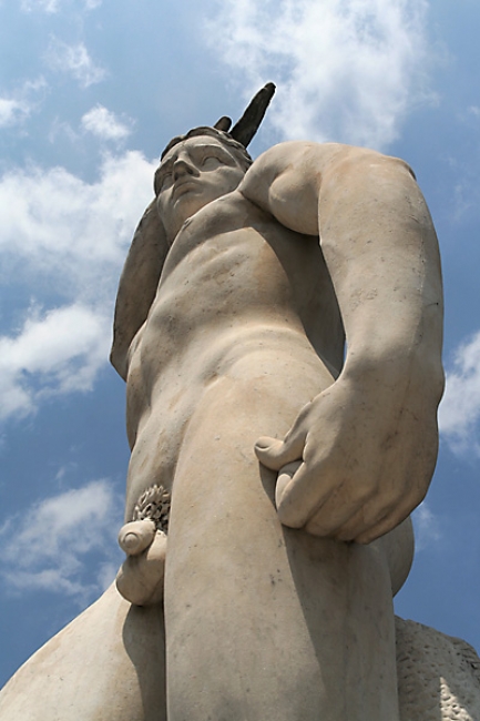 Stadio dei marmi 149